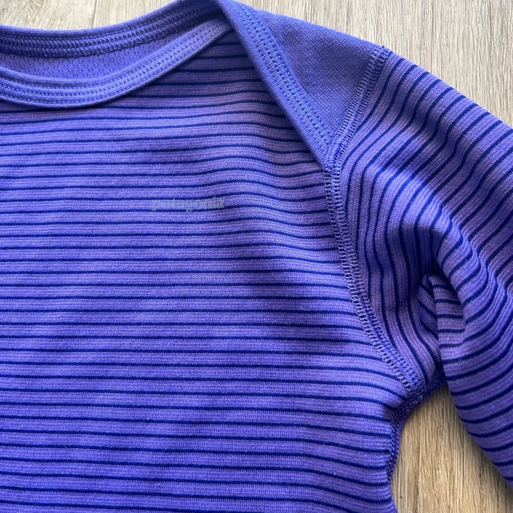 Patagonia long sleeve onsie - Picture 2 of 7
